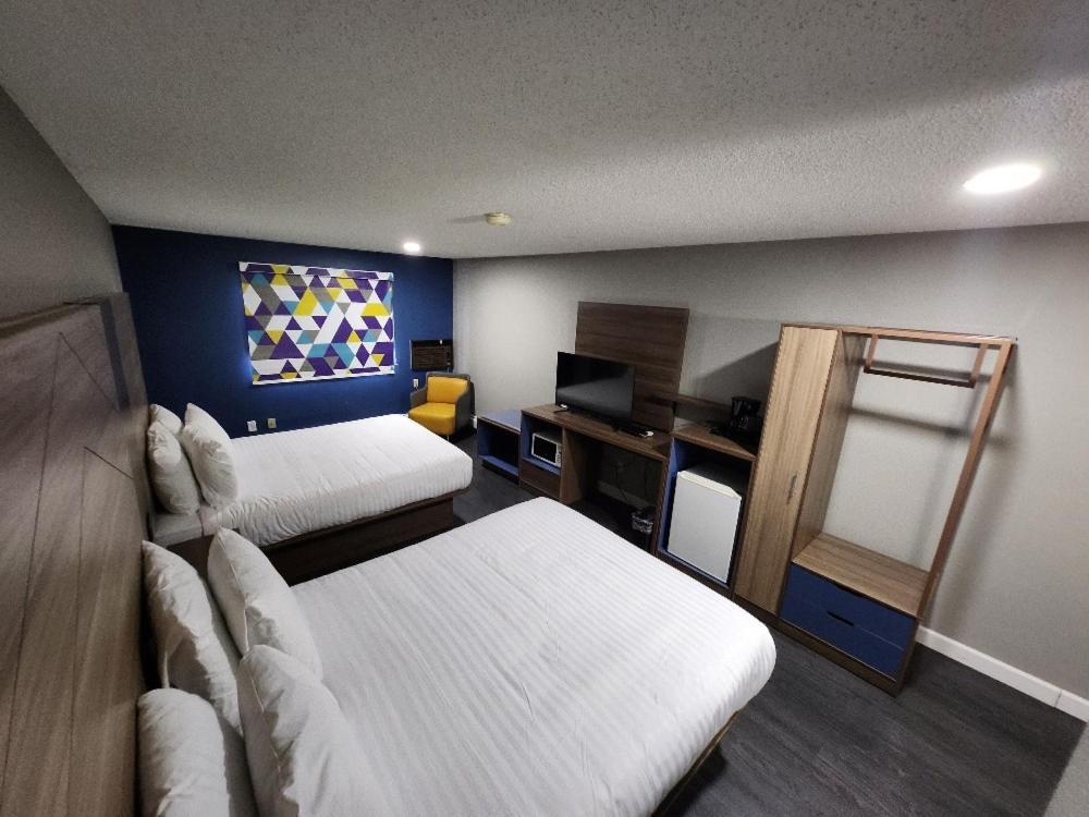 Super 8 By Wyndham Hayward Wi Motel Екстериор снимка