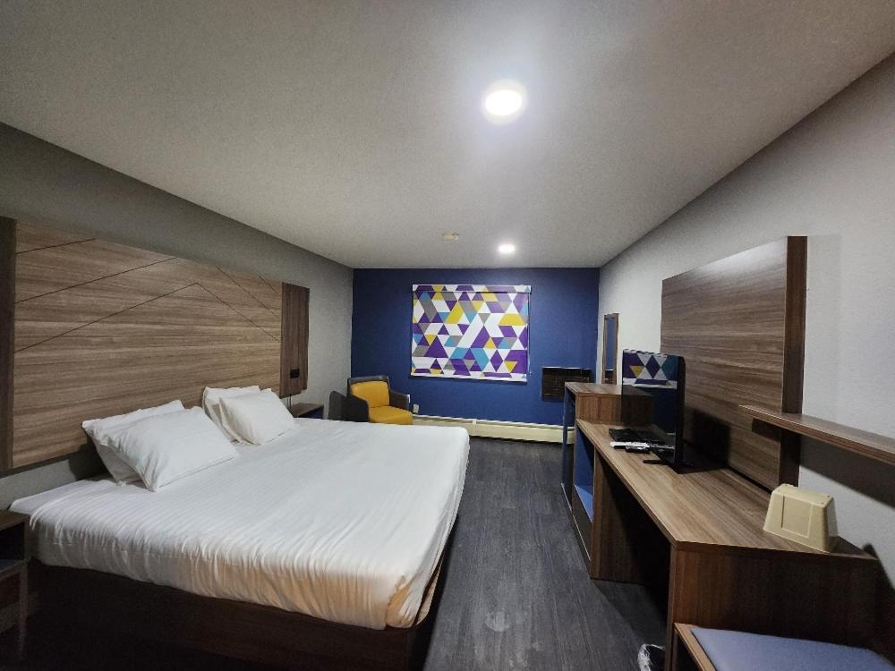 Super 8 By Wyndham Hayward Wi Motel Екстериор снимка