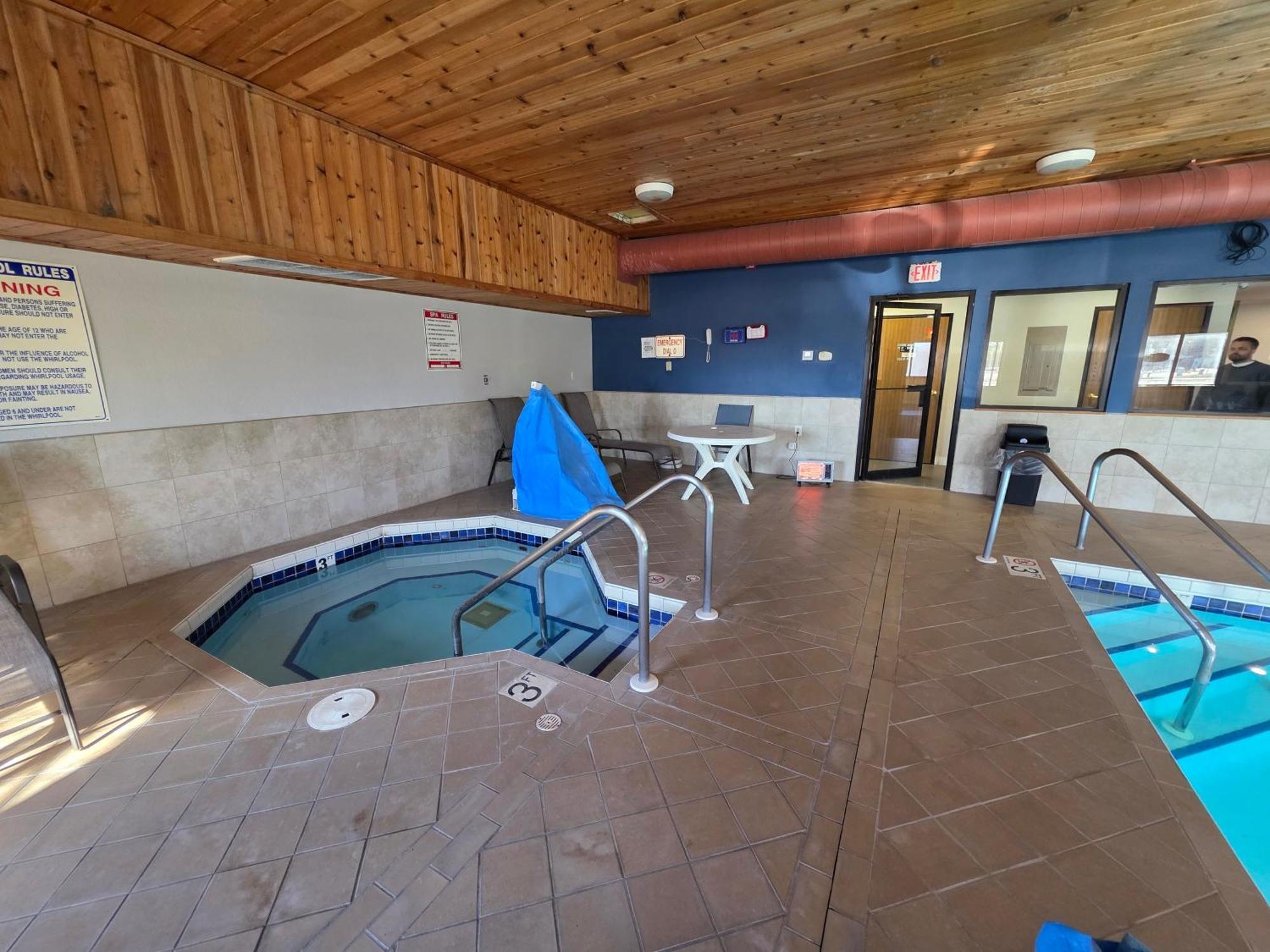 Super 8 By Wyndham Hayward Wi Motel Екстериор снимка