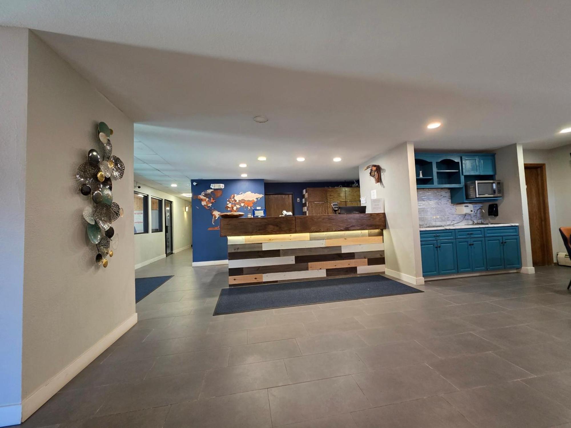 Super 8 By Wyndham Hayward Wi Motel Екстериор снимка