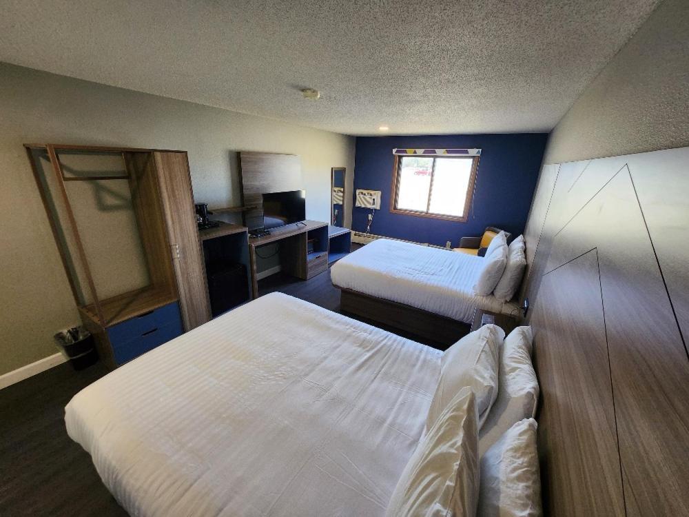 Super 8 By Wyndham Hayward Wi Motel Екстериор снимка