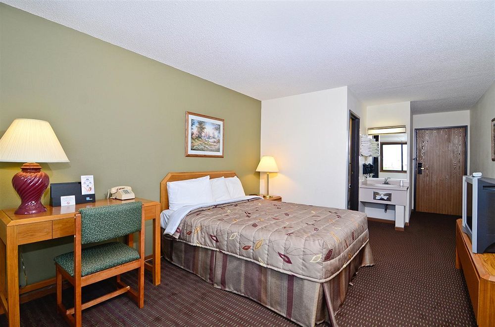 Super 8 By Wyndham Hayward Wi Motel Екстериор снимка