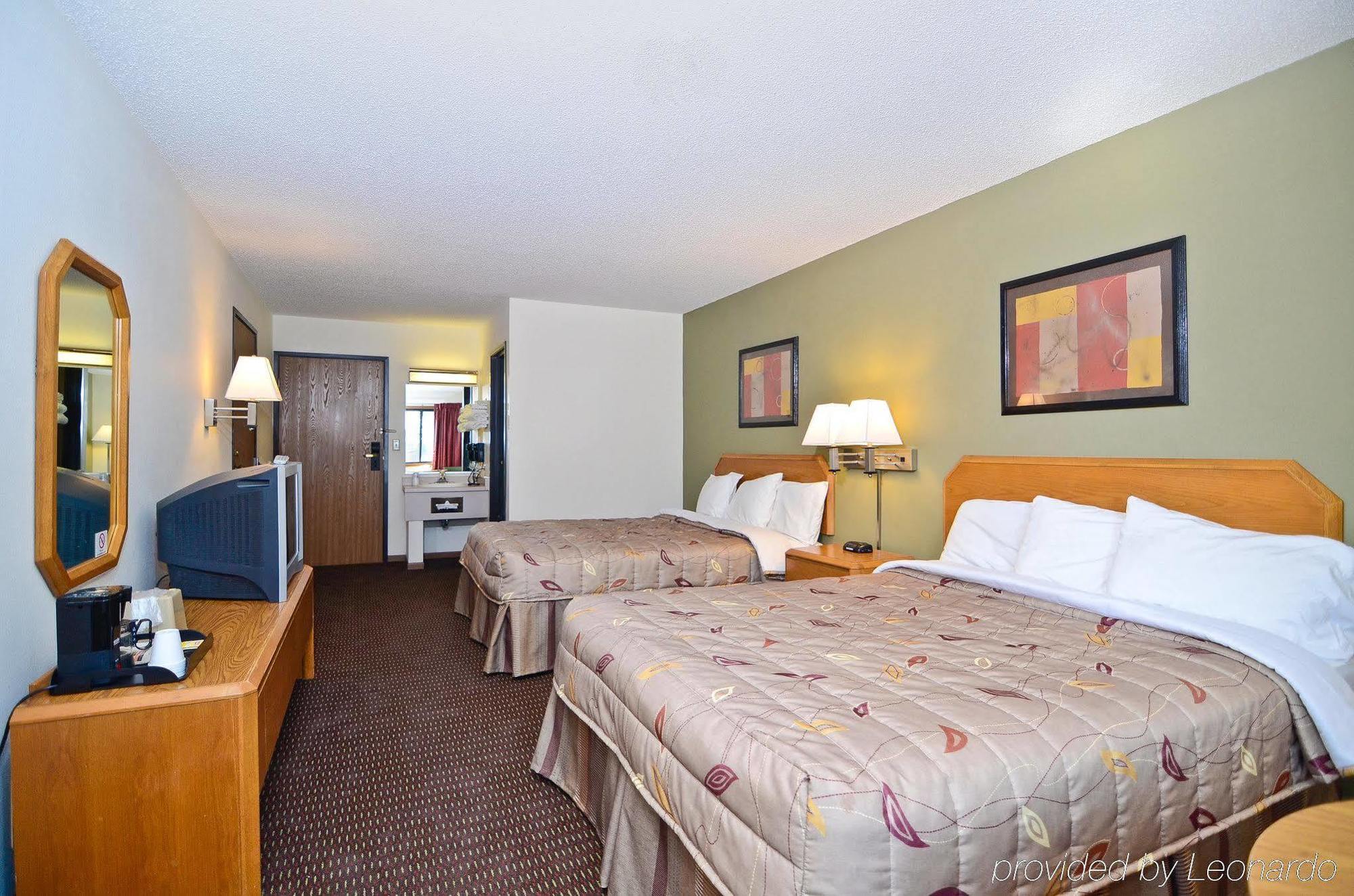 Super 8 By Wyndham Hayward Wi Motel Екстериор снимка
